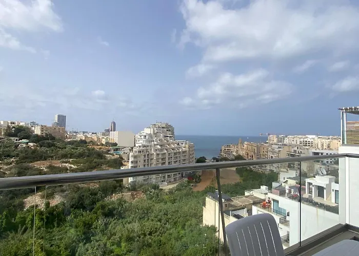 Spectacular Distant Seaview Daire *